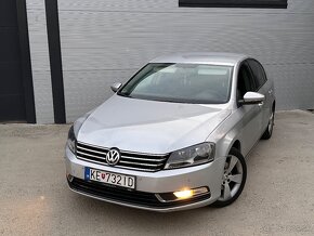 VW Passat B7 1.6TDi Sedan 2012 - 2