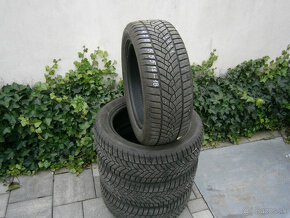 Predám 4x zimné pneu Goodyear 215/55 R17 98VXL - 2