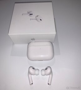 Biele air pods pro - 2