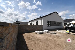 Priestranný 4 izbový RD bungalov o rozlohe 116,52 m2 v štand - 2