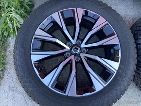 Originál Volvo nové disky 235/55R19 - 2