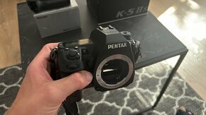 Pentax k-5iis+ grip - 2