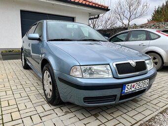 Škoda Octavia Tour 1.6b - 2