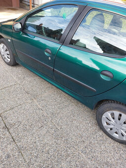 Peugeot 206  1.1 44kw 144 000km - 2