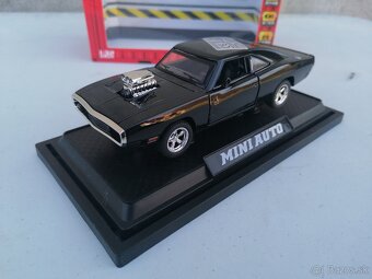 Predám model auta Dodge Charger - 2