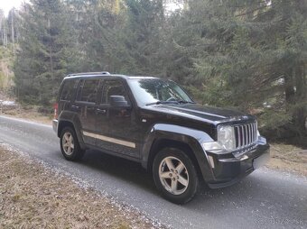 Jeep Cherokee Liberty KK 2.8 crd 130kw 4x4 - 2