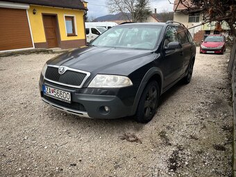 Škoda octavia scout - 2