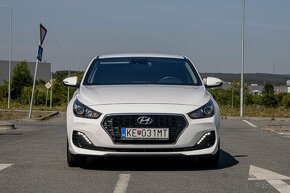 Hyundai i30 Fastback 1.6 CRDi 136 Family 7DCT - 2