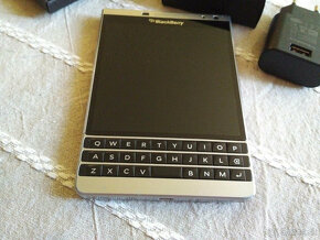 Blackberry Passport silver edition - 2