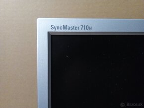 LCD monitor Samsung 710N - 2