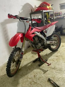 Rozpredam Honda Crf 250 rok 2005 - 2