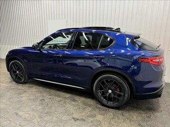 Alfa Romeo Stelvio Veloce 280 Q4 Pano R20 benzin - 2