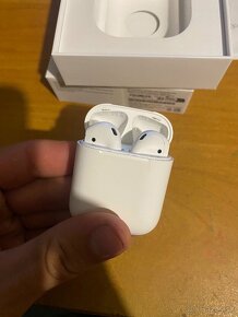 Apple airpods - 2