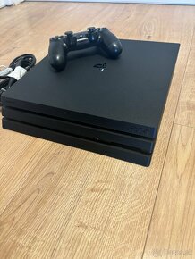 Playstation 4 Pro - 2