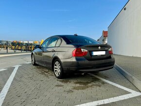 BMW e90 320i - 2