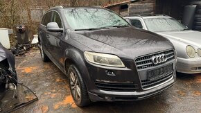 Audi Q7 3.0 TDI 171kw 7.mist rv 06 na pružinách vada DPF - 2