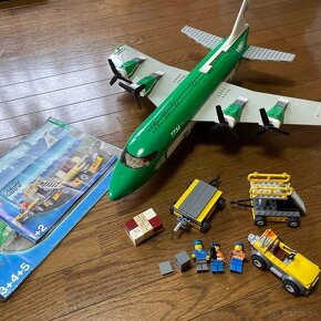 LEGO 7734 Cargo Plane City - 2