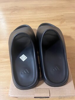 Yeezy Slide Onyx veľkosť 45 - 2