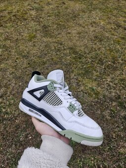 Nike Air Jordan 4 Seafoam - 2