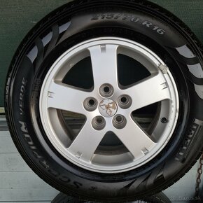 Mitsubishi kolesá 215/70 R16 - 2