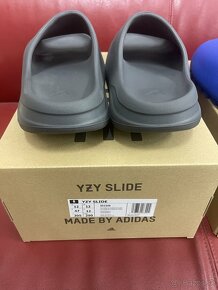 ADIDAS YEEZY SLIDE 47 - 2