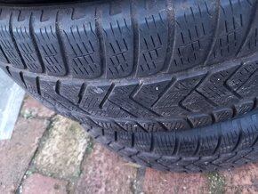 Zimne pneumatiky Pirelli 215/65/r17 - 2