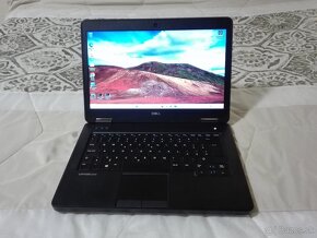 Dell E5440. Intel i5. 6 GB. 500 GB. 14"HD. Baterka velmi dob - 2