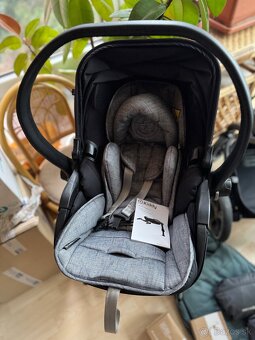 Predame Easywalker Harvey 3 + vajičko Kiddy + ISOfix base - 2