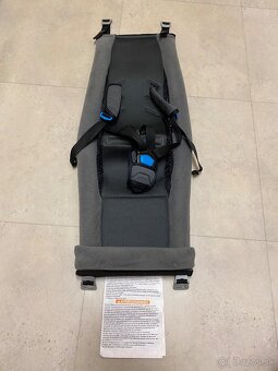 THULE miminkovník - Thule Chariot Infant Sling - 2