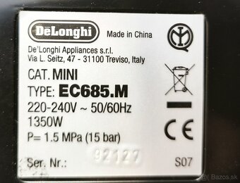 Kavovar DeLonghi Dedica EC685.M - 2