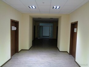 Reality Kolesár prenajíma kanceláriu 21 a 14 m2 Mlynská ulic - 2