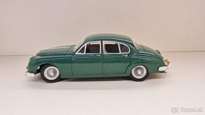 1:18 JAGUAR MARK II - 2