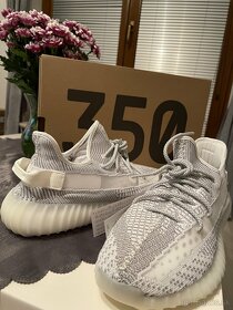 yeezy 350 - 2