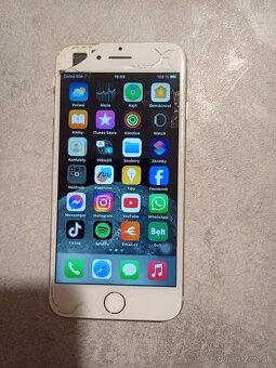 Apple iPhone 8 64GB - 2