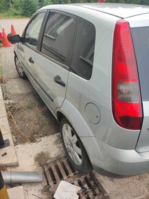 Ford Fiesta 1,3 benzin - 2