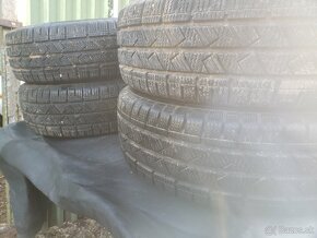 Predam zimne pneu 215/70 R15C - 2