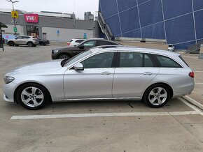 Mercedes - Benz E 220 d  Kombi - 2