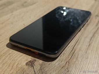 AKO NOVÁ Motorola Moto E20 Graphite Grey - 2