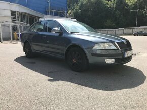 Škoda Octavia - 2