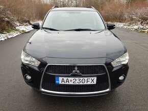 Mitsubishi Outlander - 2