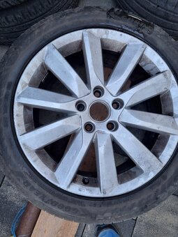 Original vw komplety 235/45R17 - 2