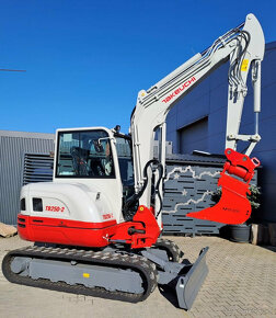 TAKEUCHI TB250 DIESEL - 2