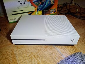 Xbox one s 500GB - 2