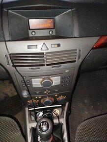 Opel Astra H twinport - 2