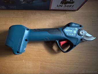 Akumulátorové záhradné nožnice Bosch Pro Pruner 12V - 2