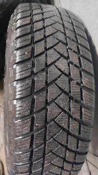 215/70R16 - 2