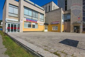 Na prenájom obchodné priestory 460 m2 na prízemí, Laborecká  - 2