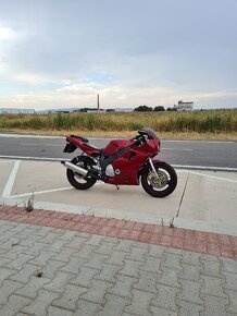 Yamaha FZR 600 - 2