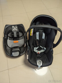 Vajíčko Cybex so základňou - 2