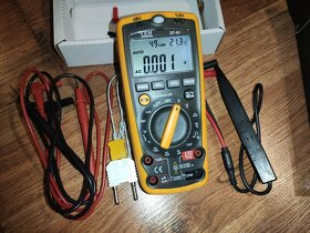 Multimeter CEM DT-61 - 2